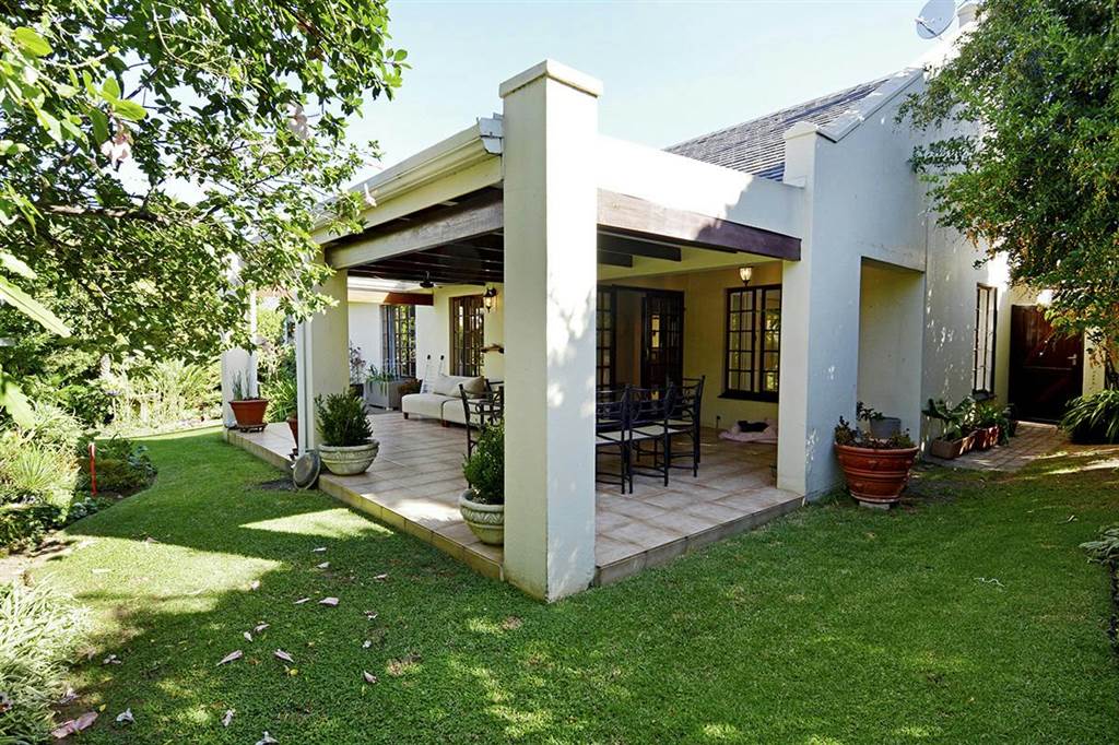 Patio House - 3 Bedroom Cluster Home in Lonehill, Fourways, Johannesburg - South Africa - On Sale: R 2 799 000