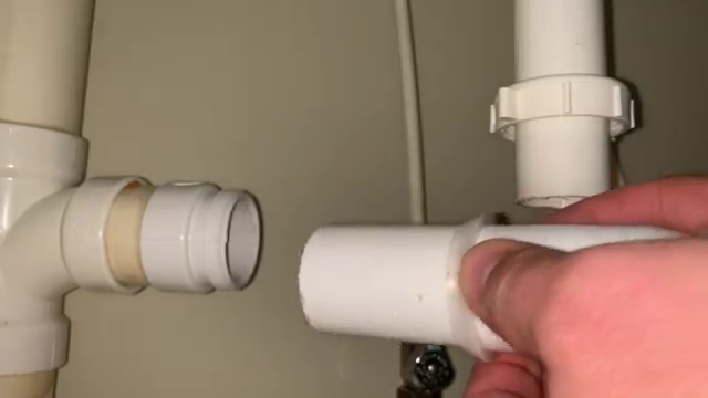 How To Install Rubber Seal Rings and Slip Nuts on PVC Pipe Joints (3)