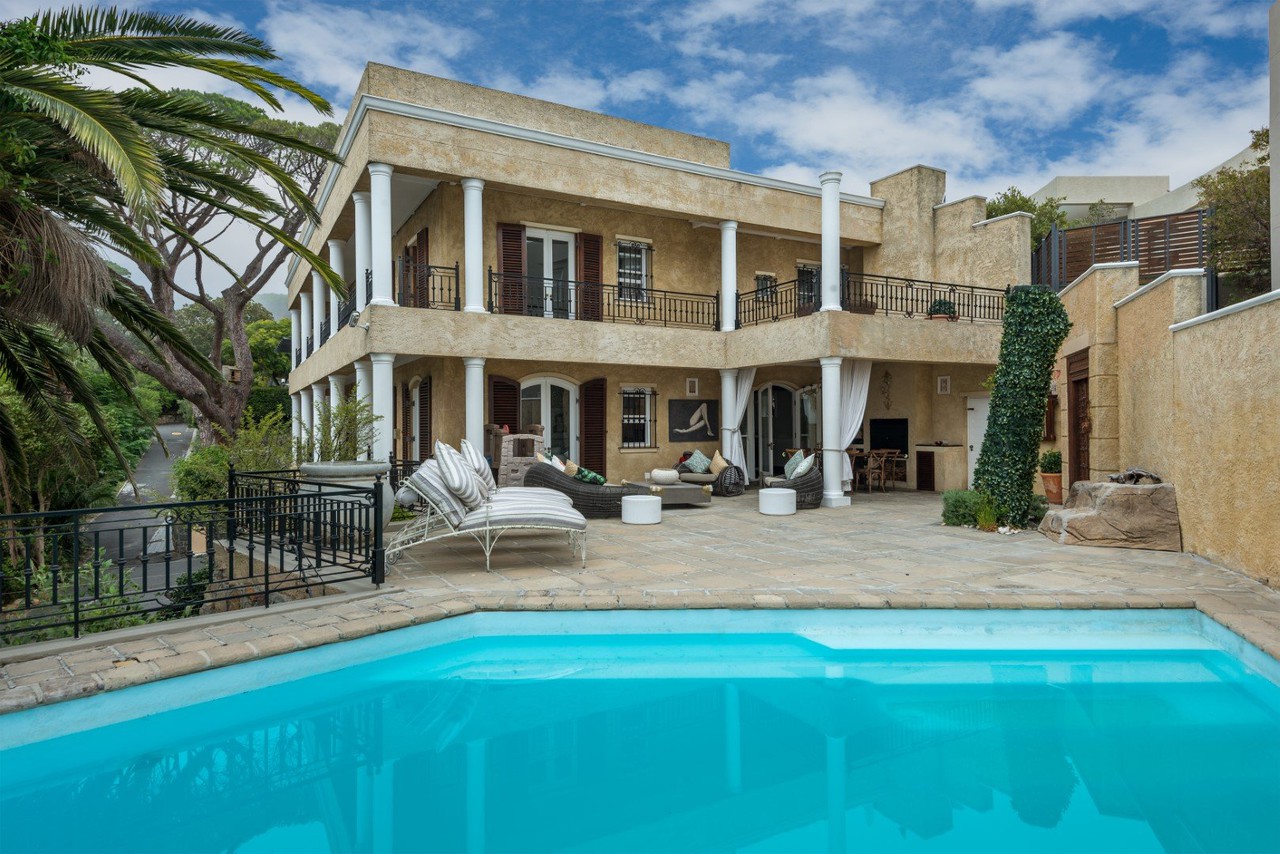 4 Bedroom House For Sale in Camps Bay 17 Blinkwater Road R24950000
