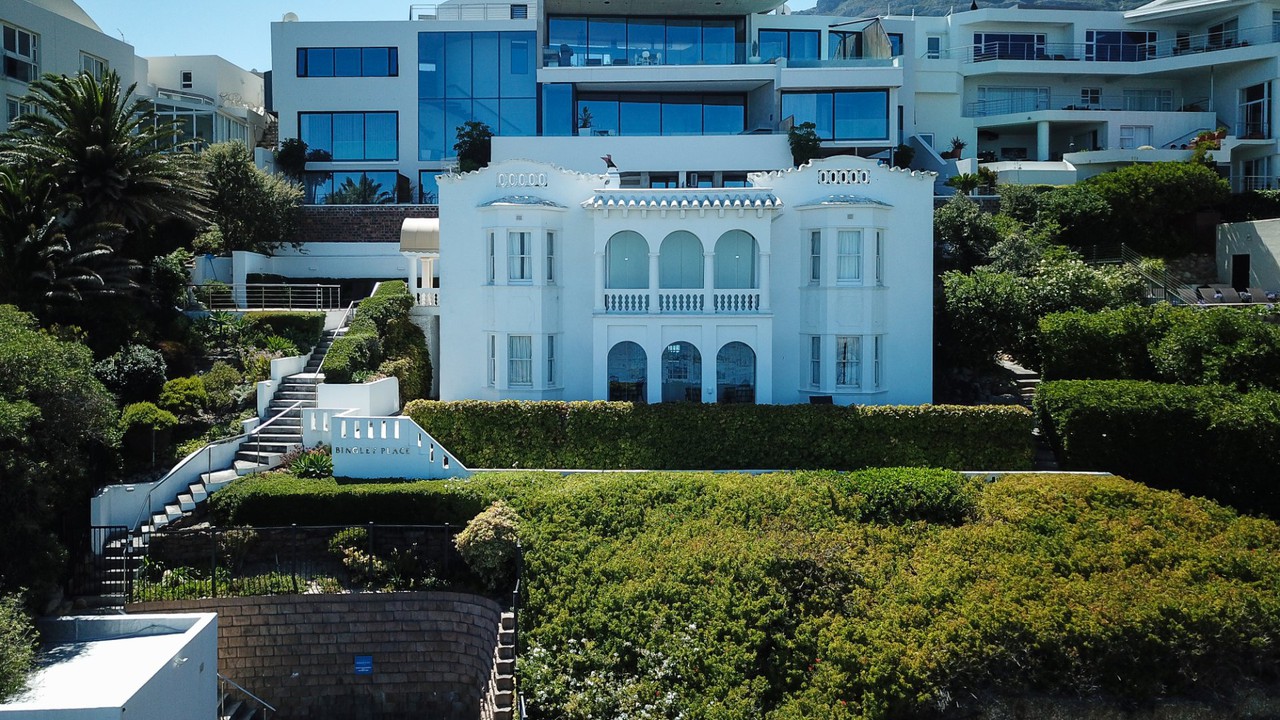 5 Bedroom House For Sale in Camps Bay 105 Victoria Road R28million