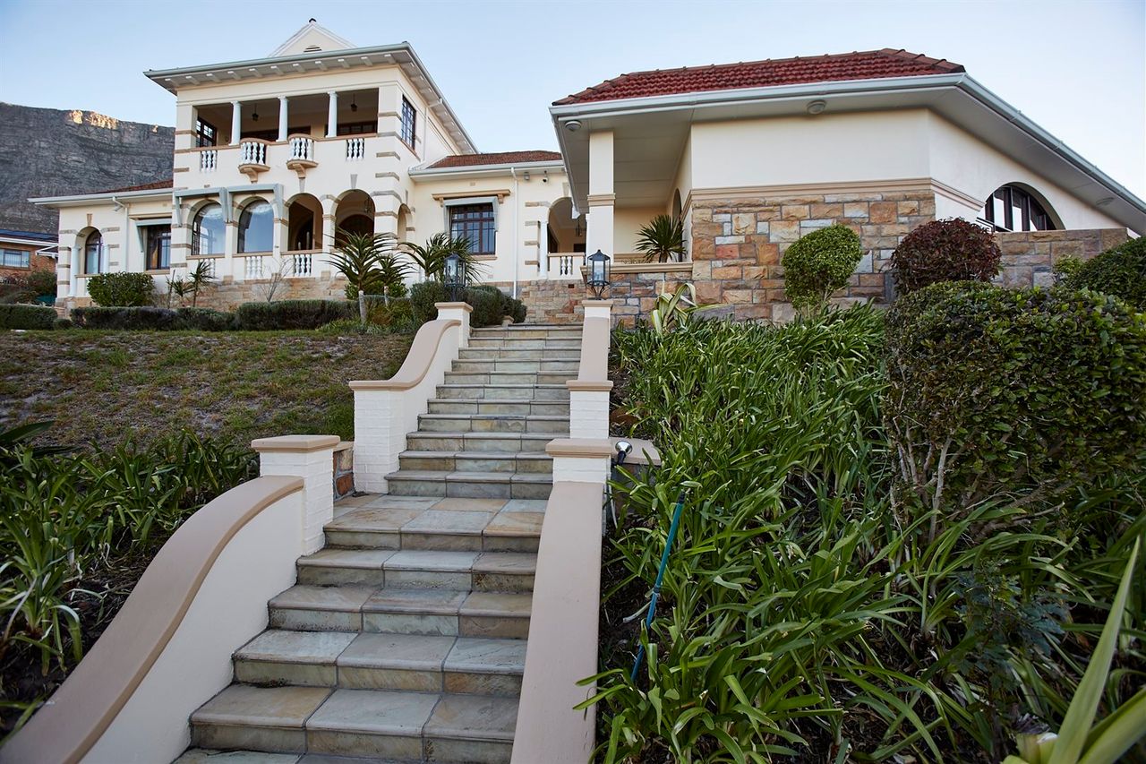 6 Bedroom House For Sale in Orangezicht 6 Marmion Road R29750000