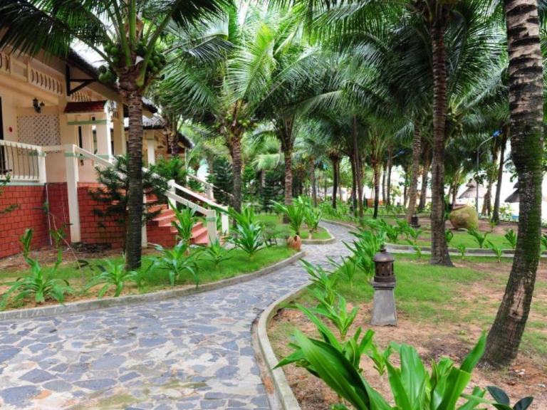 Sasco Blue Lagoon Resort in Phu Quoc (2)