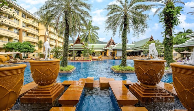 Holiday Inn Resort Phuket, IHG Hotel in Patong, 52 Thawewong Road, Pa Tong, Thailand