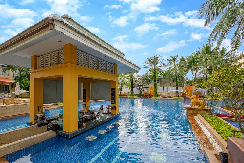 busakorn-pool (1) Holiday Inn Resort Phuket, IHG Hotel in Patong, 52 Thawewong Road, Pa Tong, Thailand