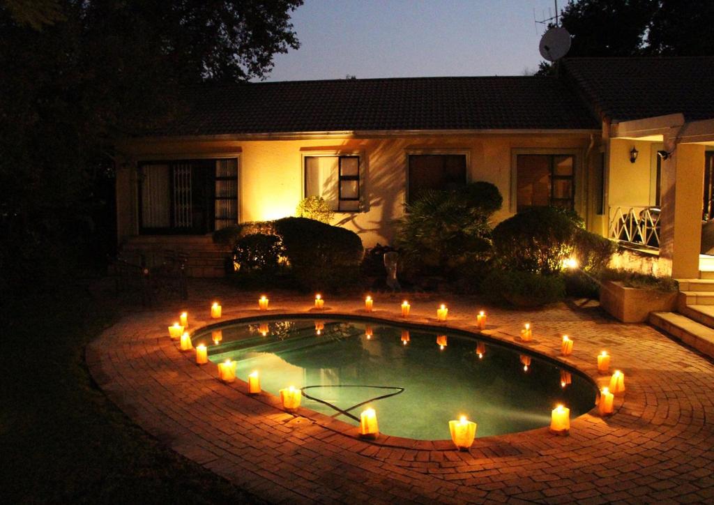 A Hundred Thousand Welcomes B&B, 94 First Street, Parkmore, South Africa (2)