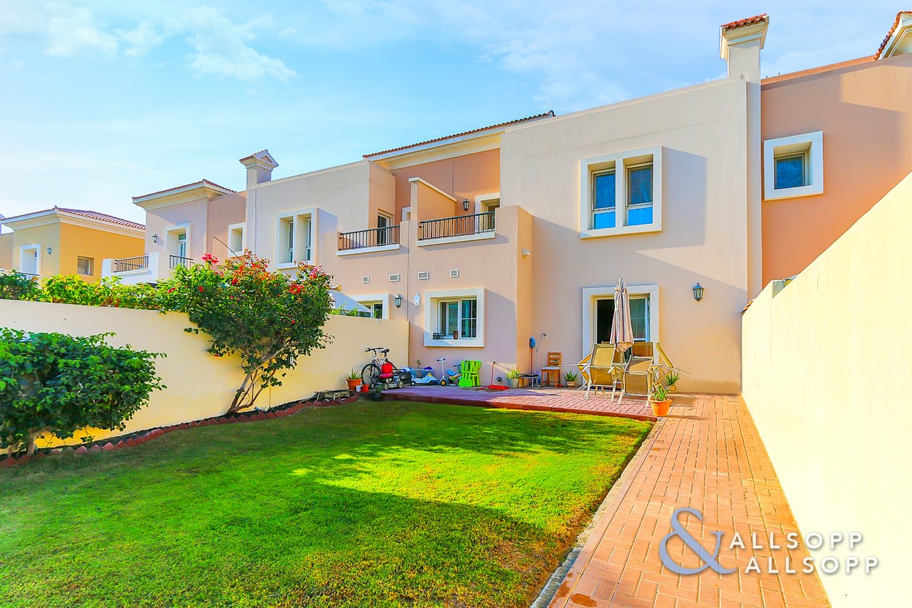 Semi-detached 3 Bedroom Villa in Al Reem 3 Arabian Ranches Dubai - 2375000 AED 2456 Square Metres GF