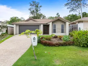 4 Bedroom, 2 Bath House for Sale in Queensland - Australia