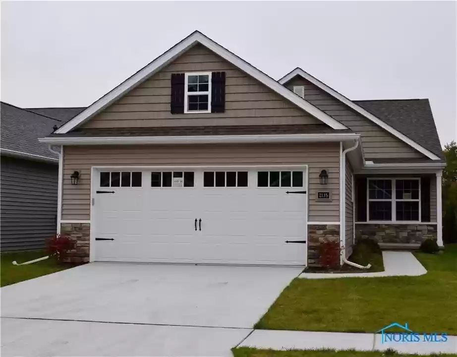 $250,214 3 bed 2 bath 1,460 square feet 2116 Sunrise Creek Dr Unit 77, Toledo, OH 43615