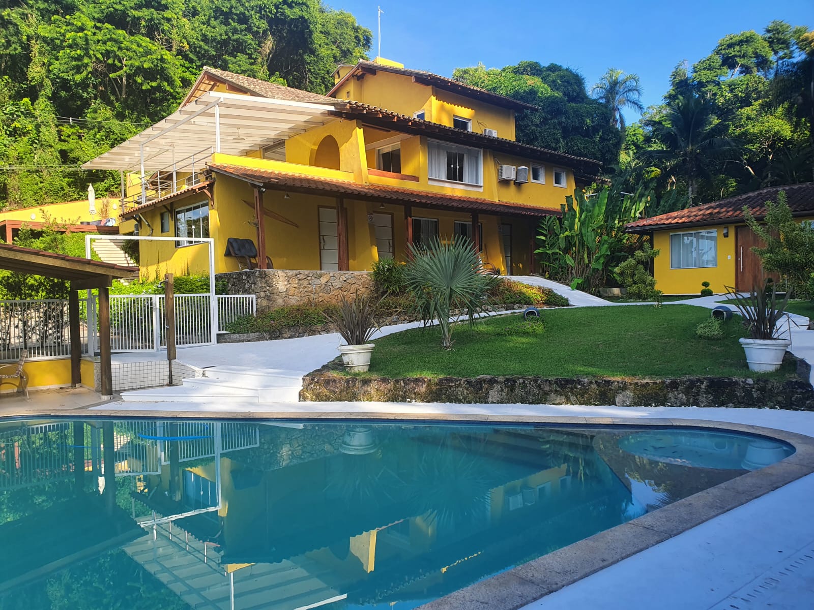 Sophisticated Villa in Angra dos Reis with 700 m2 living space (2)