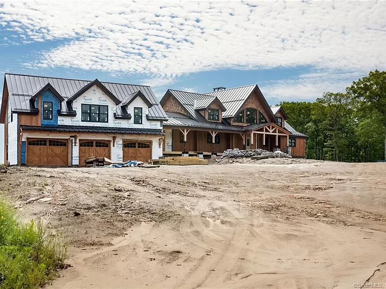 Connecticut 37 Tichnor Road Sahron CT06069 - 5 Bed and 7 Baths with 3 Attached Garages on Gross Floor Area 4438 sqft - Built in 2022 - Price $3500000 (1)