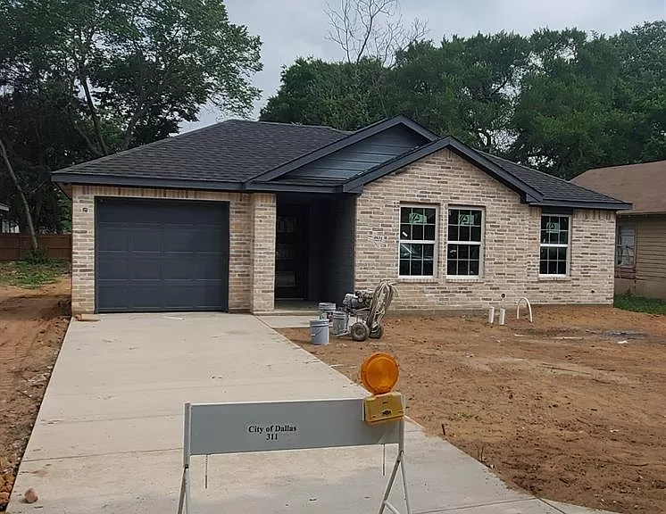 Dallas 4831 Nome Street TX75216 - 4 Bed and 2 Baths with Attached Garage on Gross Floor Area 1,517 sqft - Built in 2022 - Price $290,000 (2)