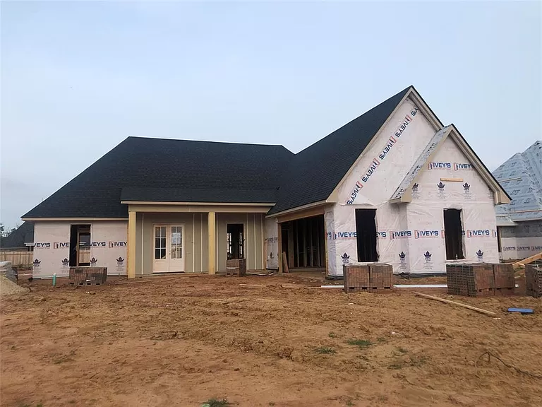 Louisiana 130 Sitka Loop Haughton LA71037 - 4 Beds and 2 Baths with 2 Attached Garages on Gross Floor Area 2135 sqft - Built in 2022 - Price $418,460 (2)_result