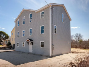 Maine 441 Ridge Road York ME03909 - 3 Bed and 4 Baths with 2 Attached Garages on Gross Floor Area 2,600 sqft - Built in 2022 - Price $1,150,000 (2)_result