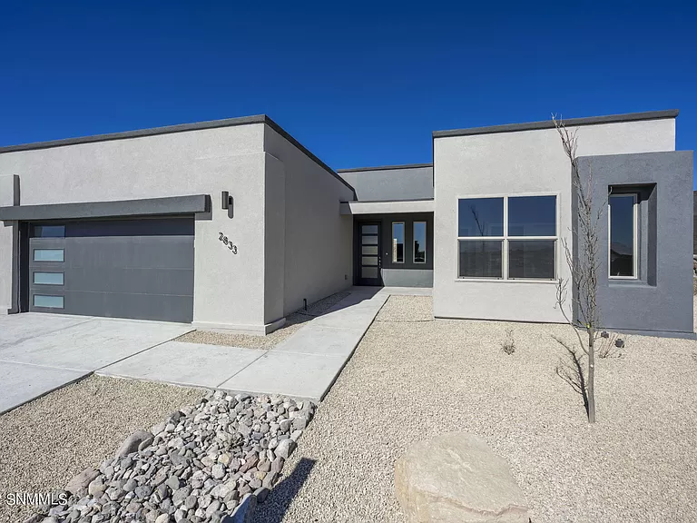 New Mexico 2833 E Springs Road Las Cruces NM88011 - 4 Bed and 3 Baths with 2 Attached Garages on Gross Floor Area 2,439 sqft - Built in 2022 - Price $429,000 (3)_result