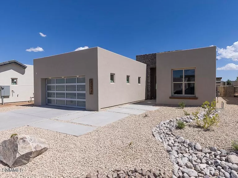 New Mexico 3774 Archangel Avenue Las Cruces NM88012 - 3 Bed and 2 Baths with 2 Attached Garages on Gross Floor Area 2,095 sqft - Built in 2022 - Price $446,900 (3)_result