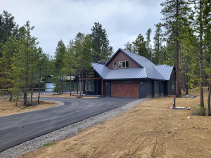 Oregon 16844 Downey Road Bend OR97707 - 3 Bed and 3 Baths with 2 Attached Garages on Gross Floor Area 2,334 sqft - Built in 2021 - Price $874,000 (3)