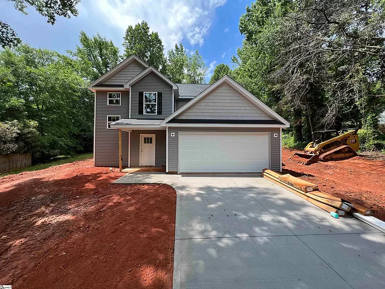 South Carolina 105 S Forest Cir Marietta SC29661 - 3 Bed and 3 Baths with 2 Attached Garages on Gross Floor Area 1600 to 1799 sqft - Built in 2022 - Price $293,634