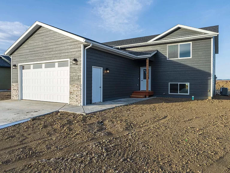 South Dakota 6475 Receda Street Rapid City SD57703 - 3 Bed and 1 Bath with 2 Attached Garages on Gross Floor Area 1,068 sqft - Built in 2022 - Price $329,900 (1)
