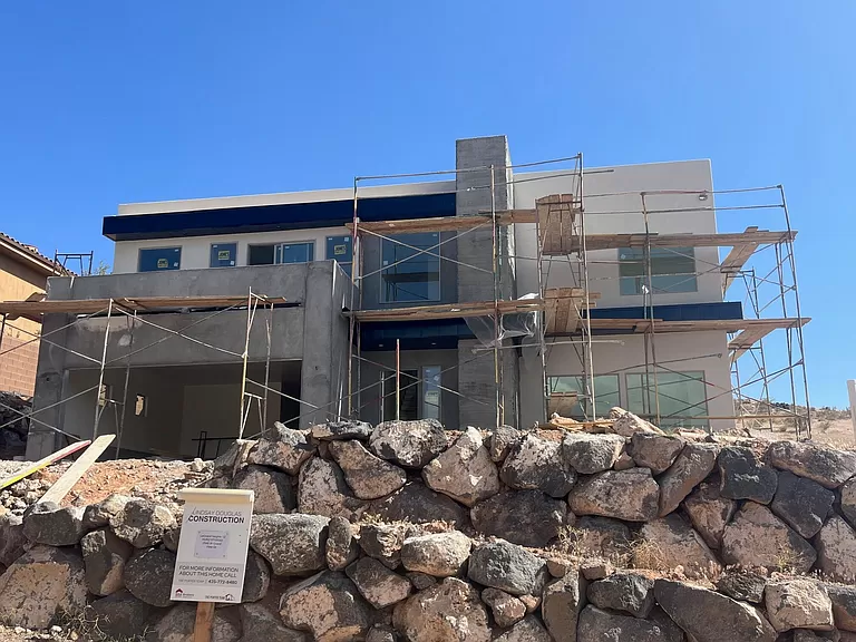 Utah 2548 W 190-S Hurricane UT84737 - 4 Bed and 3 Baths with 3 Attached Garages on Gross Floor Area 2,379 sqft - Built in 2022 - Price $744,900