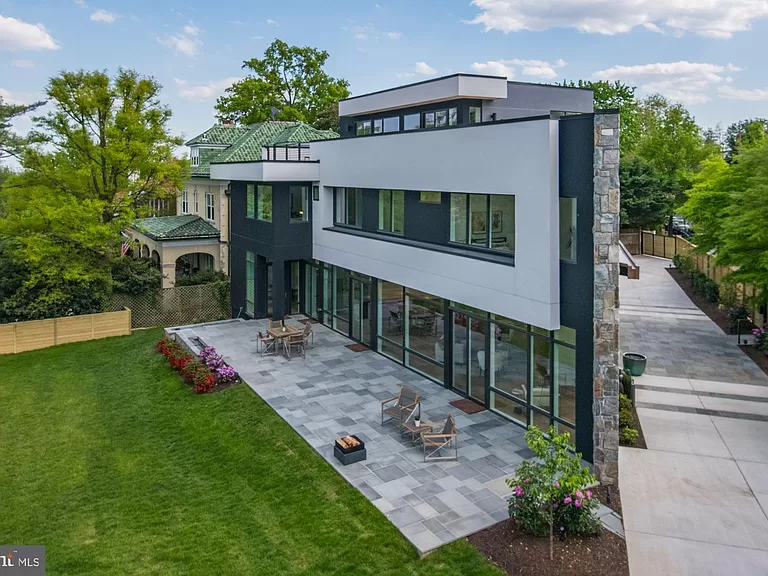 Washington DC 3612 Massachussetts Avenue NW - 5 Bedrooms and 8 Baths with 2 Attached Garages on Gross Floor Area 6534 sqft - Built in 2022 - Price $4,995,000 (2)