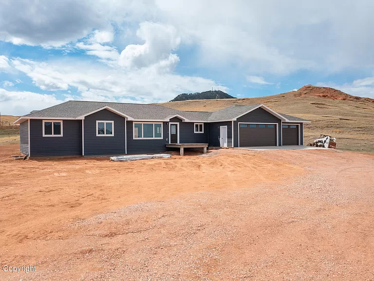 Wyoming 27-S Mountain Road Sundance WY82729 - 3 Bed and 3 Baths with 3 Attached Garages on Gross Floor Area 3,412 sqft - Built in 2021 - Price $649,000 (3)