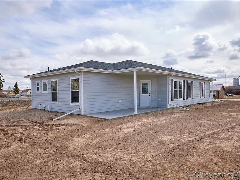 Wyoming 306 S 3rd Street Chugwater WY82210 - 3 Bed and 2 Baths with 2 Attached Garages on Gross Floor Area 1,400 sqft - Built in 2021 - Price $310,000 (1)