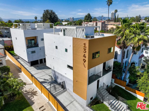 Los Angeles 1349 Burnside Avenue CA90019 - 3 Bed and 4 Baths with 2 x Parking Spaces on Gross Floor Area 1,272 sqft - Built in 2022 - Price $899,000 (1)