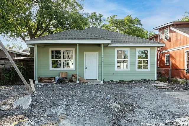 San Antonio 1418 N Navido Street TX-78207 - 3 Bed and 2 Baths on Gross Floor Area 1,200 sqft - Built in 2022 - Price $200,000 (2)