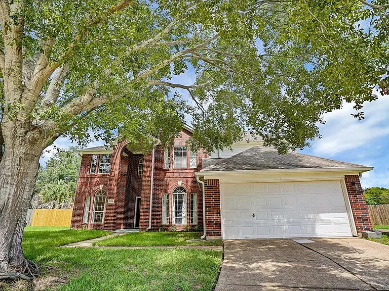 Newly Built House in Fresno 4506 Twin Timber Ct, TX77545 – 4 Bedrooms and 3 Baths on Gross Floor Area 2,587 sqft – Built in 1995 – Price $389,000