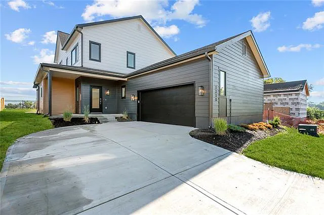 Newly Built House in Kansas City 1330 E 22nd Terrace MO64108 – 4 Bedrooms and 4 Baths on Gross Floor Area 2,604 sqft – Built in 2022 – Price $725,000