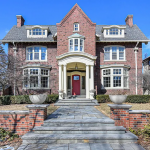 Newly Built House in Milwaukee 2215 North Lake Drive WI53202 – 5 Bedrooms and 4 Baths with 2 Attached Garages on Gross Floor Area 4,896 sqft – Built in 1906 – Price $995,000