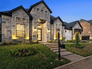 Newly Built House in Arlington - 2009 Hill Country CT TX-76012 - 5 Bedrooms and 5 Bathrooms with 4 Attached Garages on Gross Floor Area 4,438 sqft - Built in 2021 - Price $1,199,000 (2)