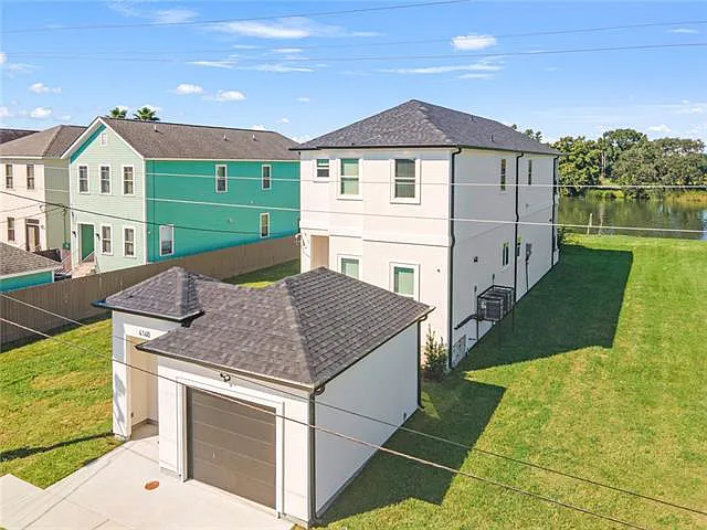 Newly Built House in New Orleans - 4140 Davey Street LA-70122 - 4 Bedrooms and 5 Baths with 1 Garage Space on Gross Floor Area 3,013 sqft - Built in 2022 - Price $749,000 (2)