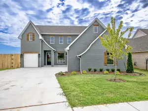 Newly Built House in Edmond 2432 Pine Ridge Cir, Oklahoma OK73034 – 5 Bedrooms and 3 Baths with 3 Attached Garages on Gross Floor Area 2,829 sqft – Built in 2022 – Price $435,000