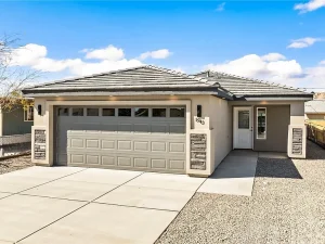 Newly Built 3 Bedroom House for Sale on 1943 W Robson Cir Bullhead City AZ-86442 - Gross Floor Area 1211sqft - 270000 USD