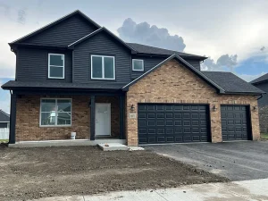 4 Bedroom House 20873 Chesson St Lynwood IL60411 _ 2200 sqft - $430000 USD