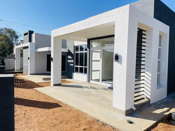 3 Bedroom House for Sale with 2 Bathrooms Plot 377sqm in Mahwalala Zone 6 Swaziland Price E1,500,000.00