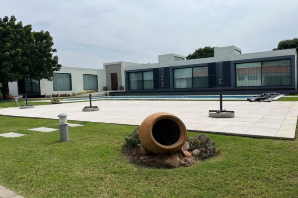 4 bedroom house for sale in Catembe (Mozambique)R29,673,591 (MZN107,000,000) 