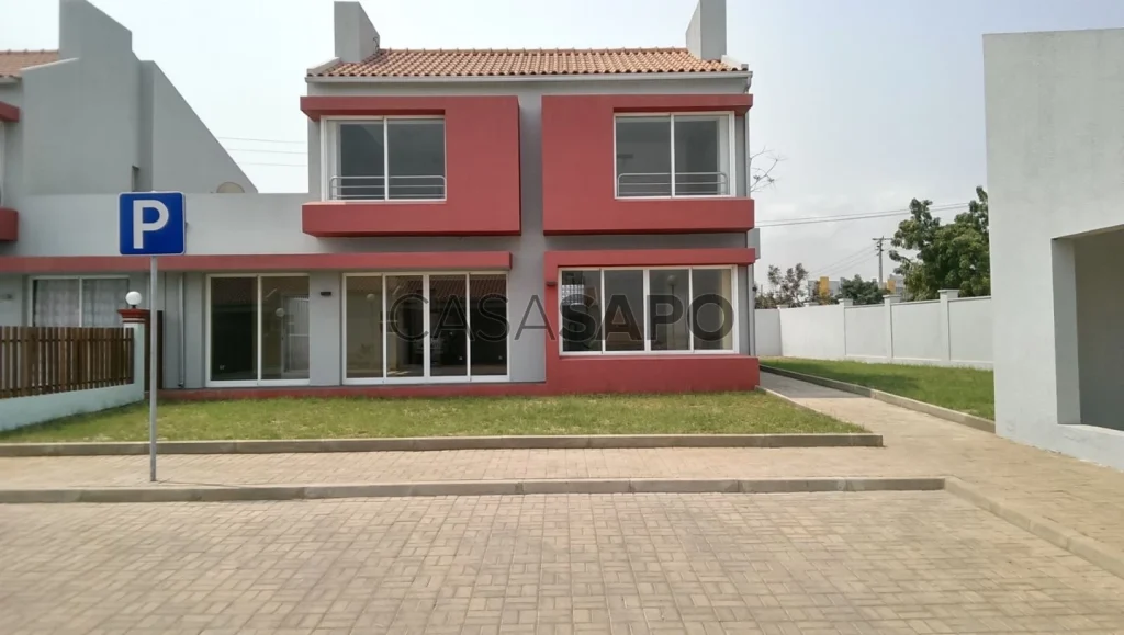 House 3 Bedrooms Duplex for buy, Cidade de TalatonaKz 500.000.000 BUY New · 216m²
3 bedroom villa, located in the condominium Kojima