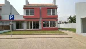 House 3 Bedrooms Duplex for buy, Cidade de Talatona Kz 500.000.000 BUY New · 216m² 3 bedroom villa, located in the condominium Kojima