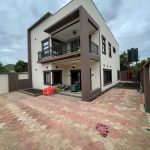 Coûts De Construction Par Mètre Carré En RDC Congo - Maisons, Appartements, Villas Et Terrains Newly Built Double Storey 4 Bedroom Villa with 4 Bathrooms, 2 Garages, Living, Dining, Kitchen, Guest Toilet and Borehole- Price $500,000 - Located in the Golf Mete01 District, Lubumbashi, Lubumbashi, DRC Congo