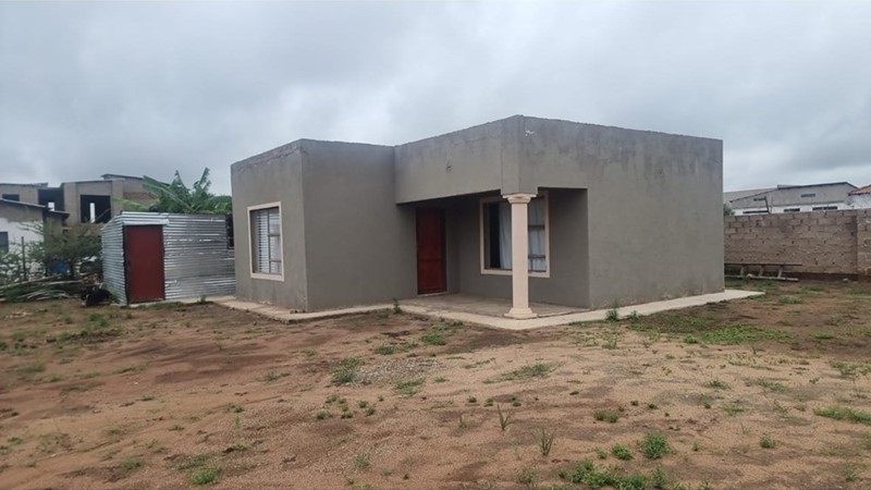 Mamahule Village, between Dalmada and Mankweng, in the Polokwane area of Limpopo Province, South Africa. Listed for ZAR 200,000