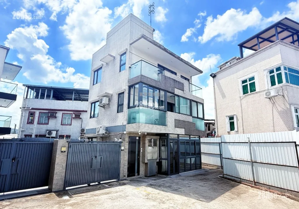 2 Bedrooms 1 Bathroom Unit for Sale, GFA 900sqft, Unit Price @3,544 -  Yuen Long Village New Territories Yuen Long
Block and Unit Third floor - Price HKD$3.19 Millions
