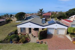 3 Bedroom House in Wavecrest, with 2 Bathrooms and Double Garage, GFA 197m2 on Erf Size 600m2 in Jeffreys Bay - Price $2,390,000