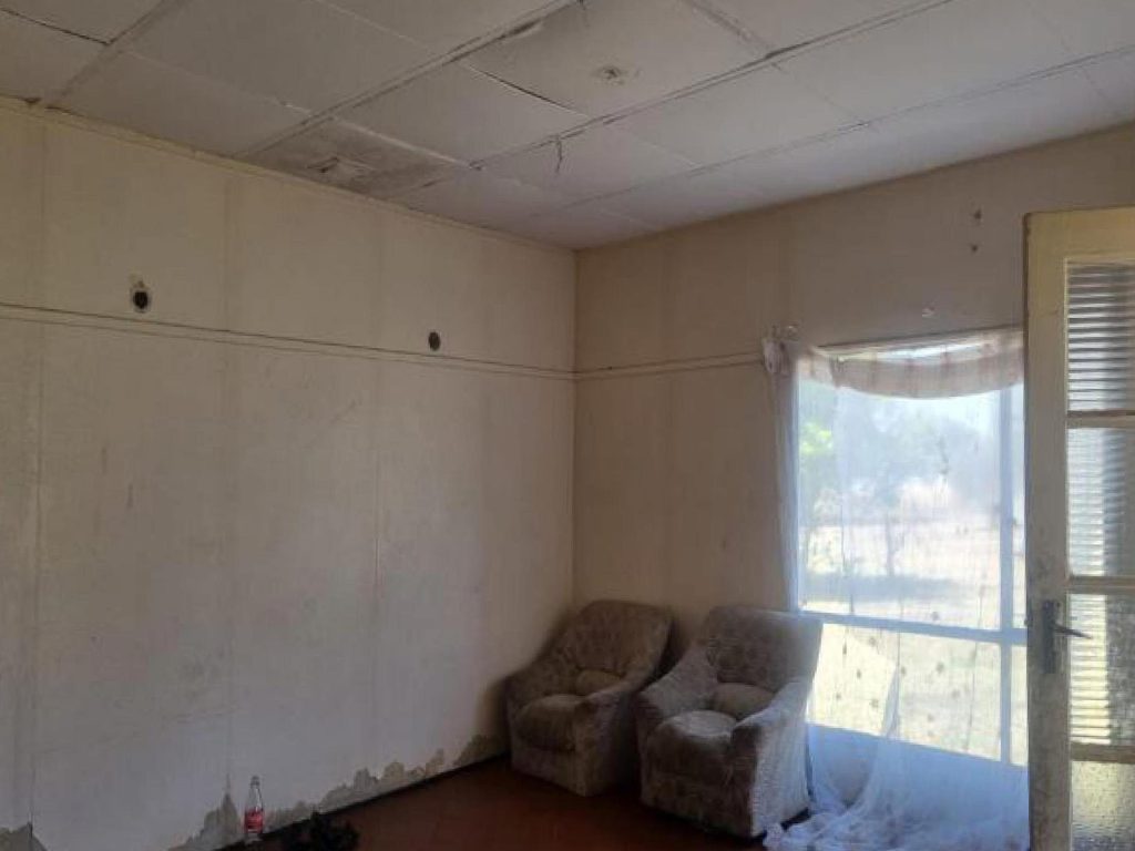 Grootvlei, Mpumalanga, South Africa, listed as a Standard Bank EasySell repossessed property with a sold price of ZAR 170,000 (9)