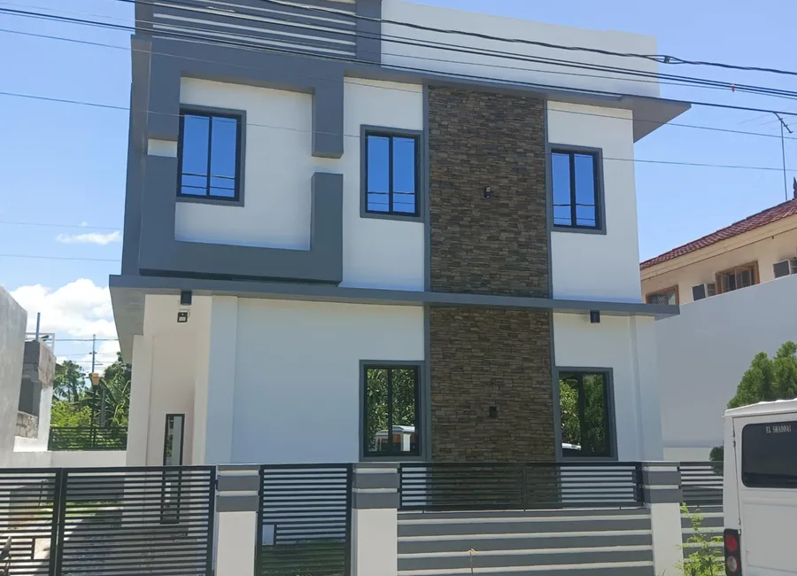 Newly Built Double Storey 4 Bedroom House with 2 Bathrooms for Sale, GFA 107sqft on Land 143sqft in Laguna Binam Modern and Minimalist House - Price ₱ 10,300,000