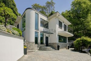 4 Bedroom Villa with 3 Bathrooms for Sale, GFA 220m2, Plot Size 1000m2 Located on Corso Chieri 29 – Madonna del Pilone district Turin - Price €990,000